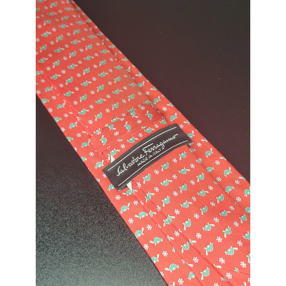 Salvatore Ferragamo Necktie Red Green Turtle Floral Pattern Italy Excellent